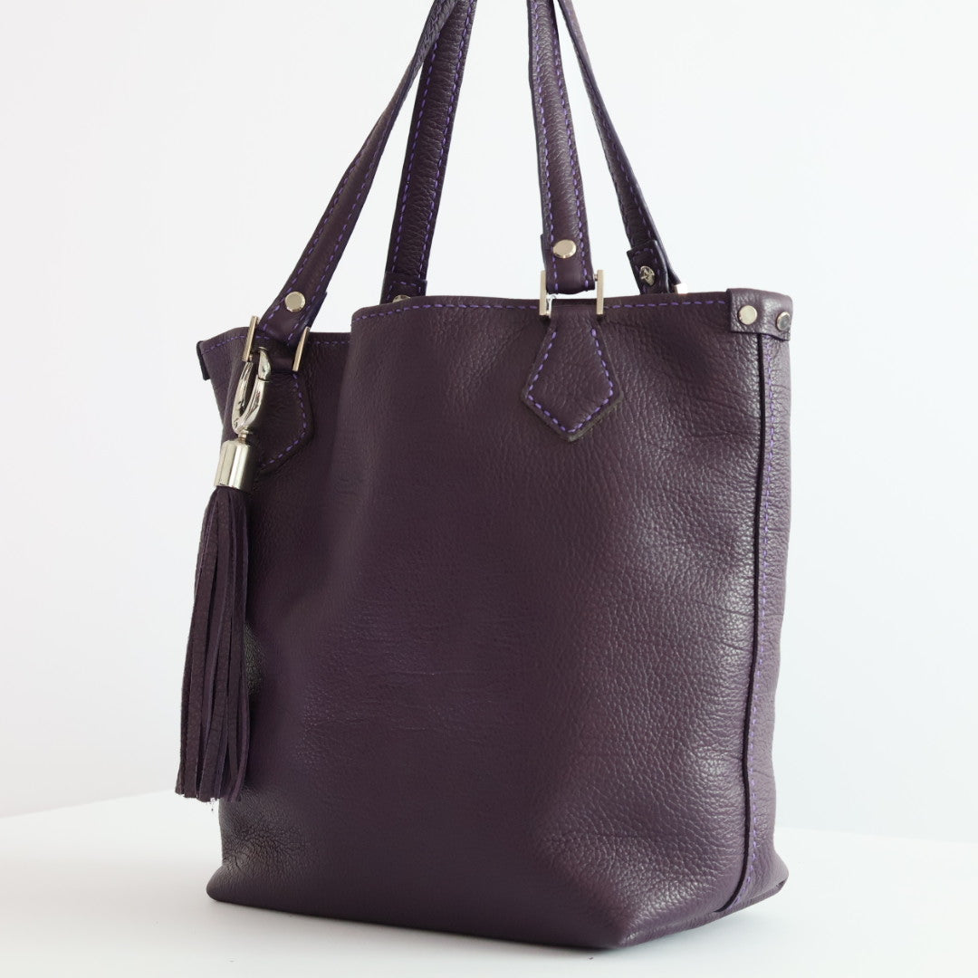 Find Your Perfect Color for a Glamorous Look – Tote Bag