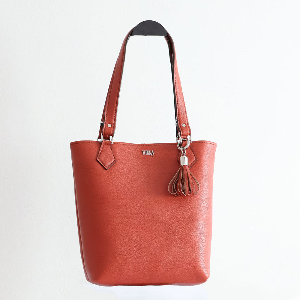 Find Your Perfect Color for a Glamorous Look – Tote Bag